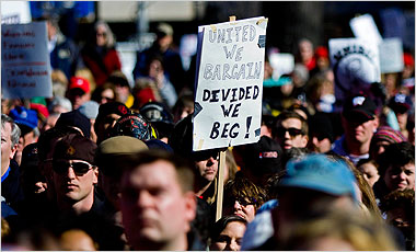 IMAGE - Wisconsin protest sign, United We Bargin - Divided We Beg